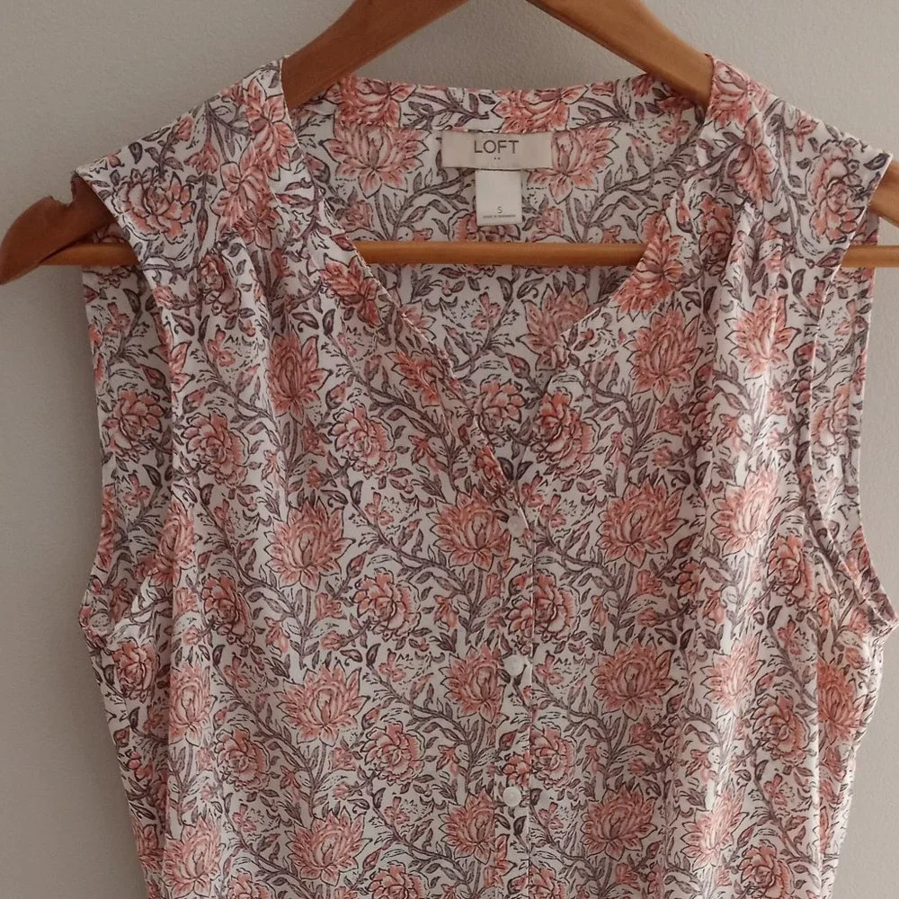 'ANN TAYLOR LOFT' Sleeveless Blouse Floral design Size S